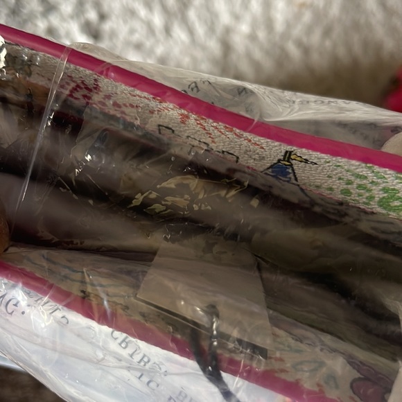 Amazing Dooney and Bourke Tote - Picture 6 of 9